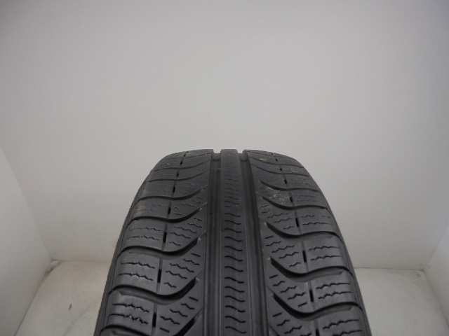 Pirelli Cinturato Plus AS guma